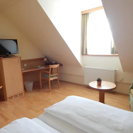 Ξενοδοχείο Neustifter 4*