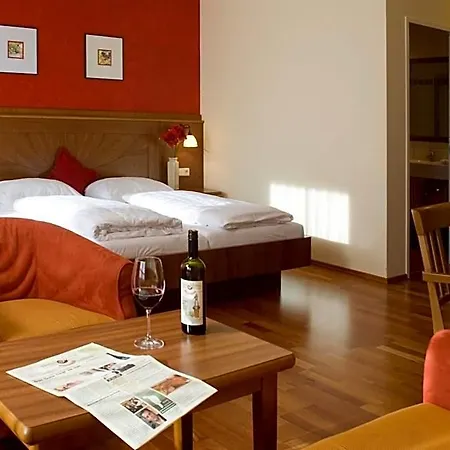 Hotel Neustifter 4*