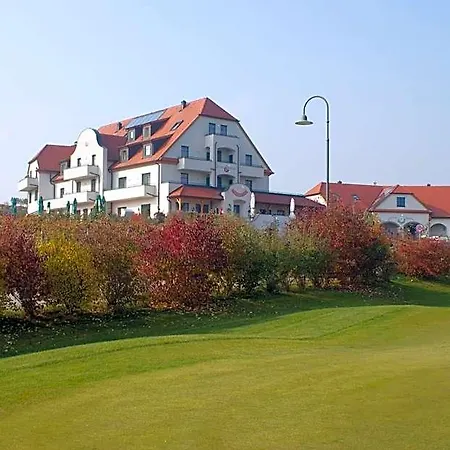 Neustifter Hotell 4*