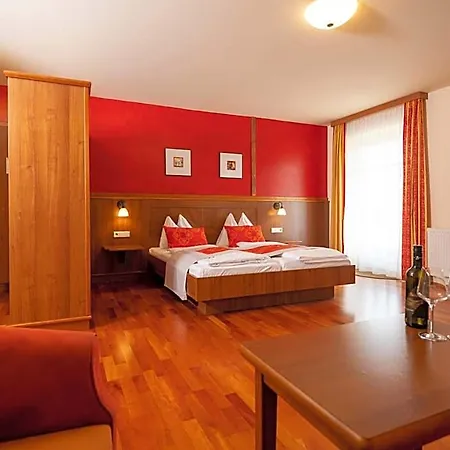 Neustifter Hotell
