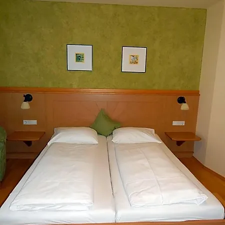 Neustifter Hotell