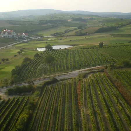 Neustifter Ξενοδοχείο 4*